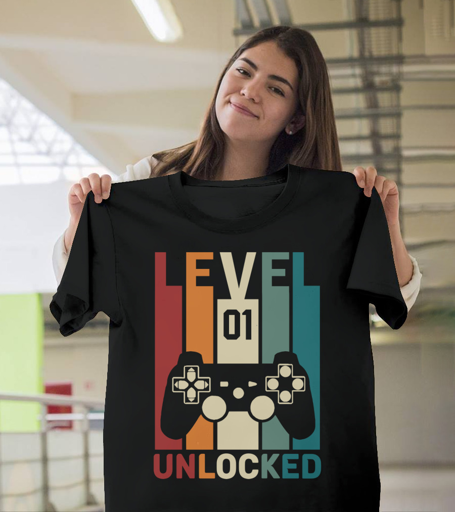 LEVEL 01 UNLOCKED Retro Game Controller T-Shirt