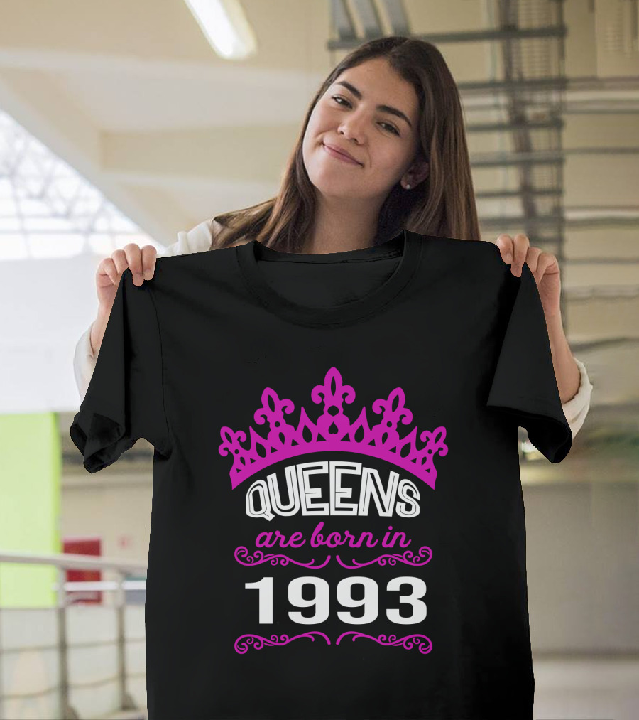 Queens Born in 1993 Pink Crown T-Shirt